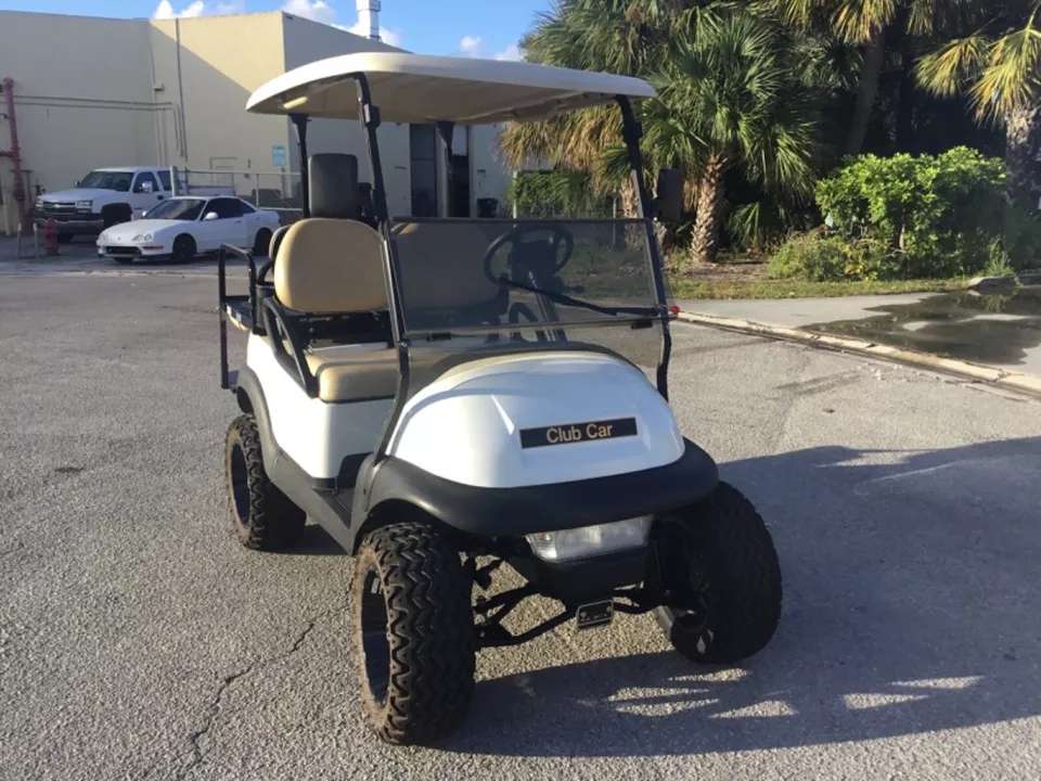 2010 lifted Club car Precedent 4 seat Golf Cart