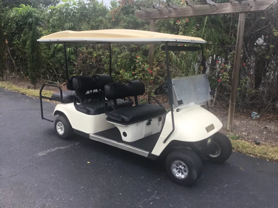 White 2005 GAS Ezgo txt 6 passenger