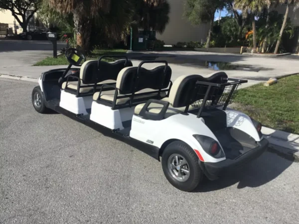 2016 white Yamaha g29 drive
