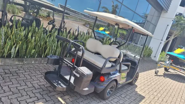 2022 YAMAHA 4 SEATER GOLF CART